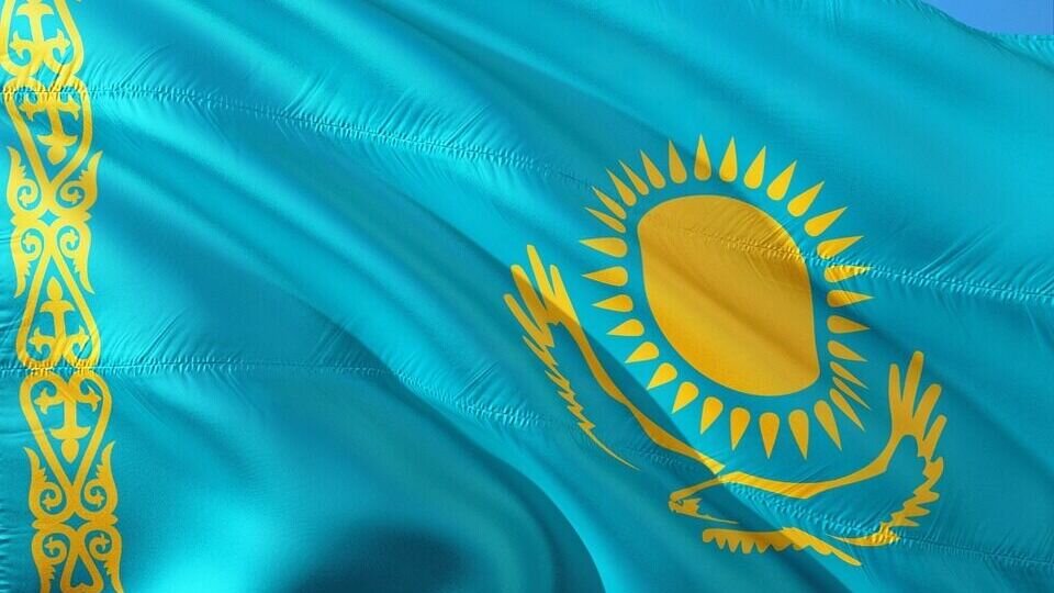     Правительство республики, которое возглавляет Адихан Смаилов, сложило полномочия перед избранием нового состава мажлиса (нижняя палата парламента).
