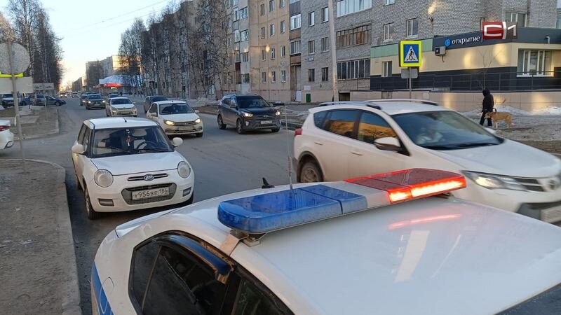    В Сургуте сбили ребенка на пешеходном переходе около поликлиники