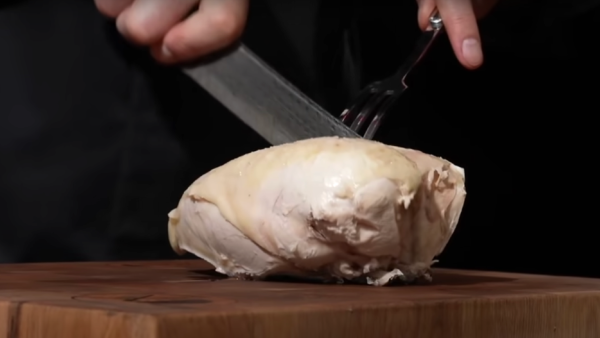 Стоп-кадр из ролика "Народный салат Советского Союза"