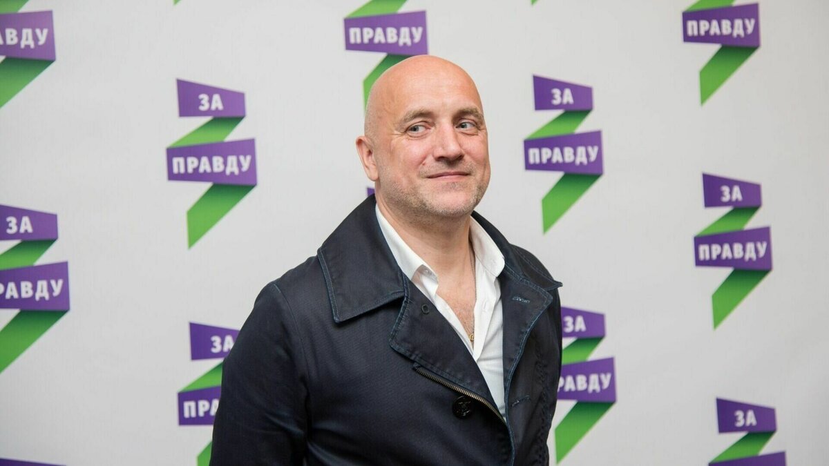     Партия «Справедливая Россия — За правду» переизбрала свое руководство. Сергей Миронов был вновь назначен главой партии, а сопредседателями снова стали Захар Прилепин и Геннадий Семигин.