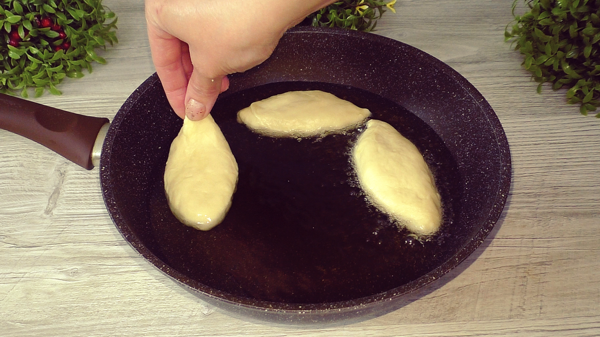 Пирожки на кефире без дрожжей на сковороде, пошаговый рецепт с фото от автора marina3 на ккал
