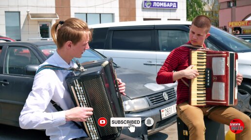 УЛЁТНОЕ ПОПУРРИ!! Молодые парни жарят классно кавера, я стоял и с большим удовольствием слушал!!!