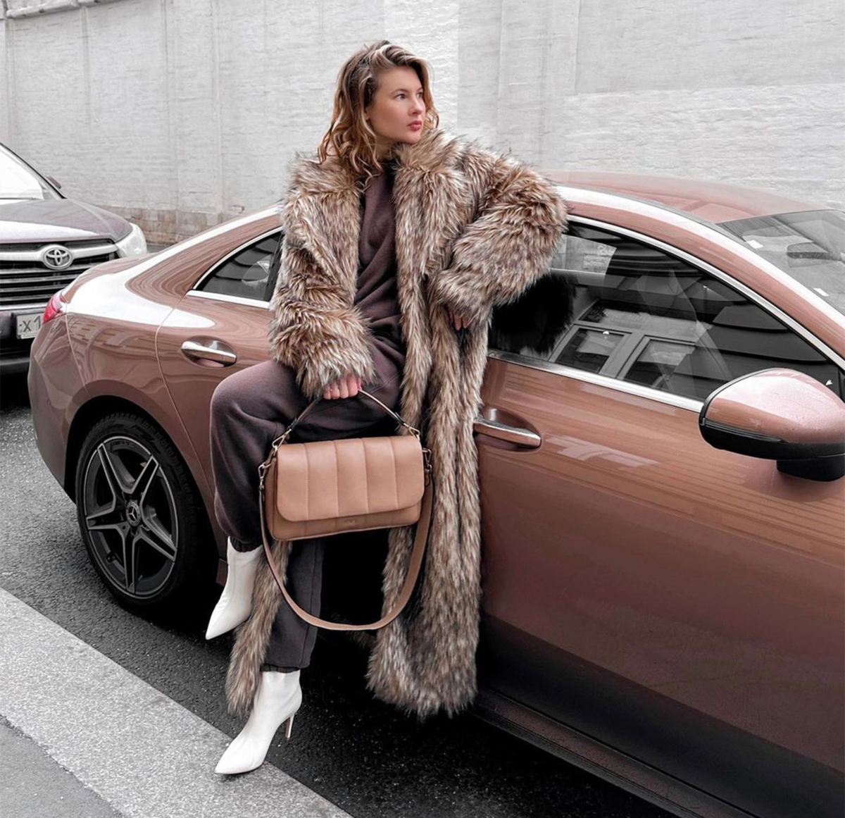 Разрушила брак подруги и вышла за мужчину, который на 16 лет старше. Актриса Анна Цуканова-Котт стала звездой уже в 7 лет.-7