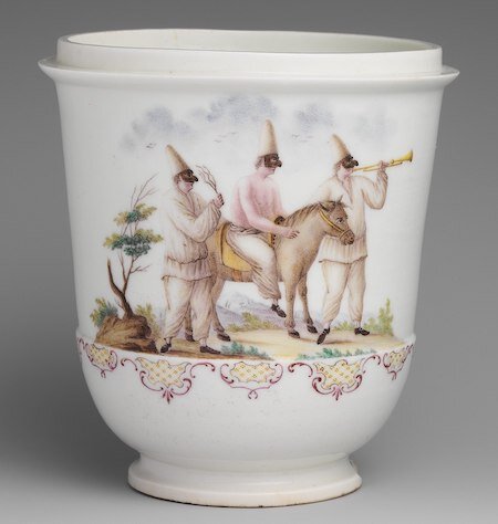 Каподимонте. Кувшин с тремя фигурами Пульчинелла из комедия дель арте, 1745–1750. 