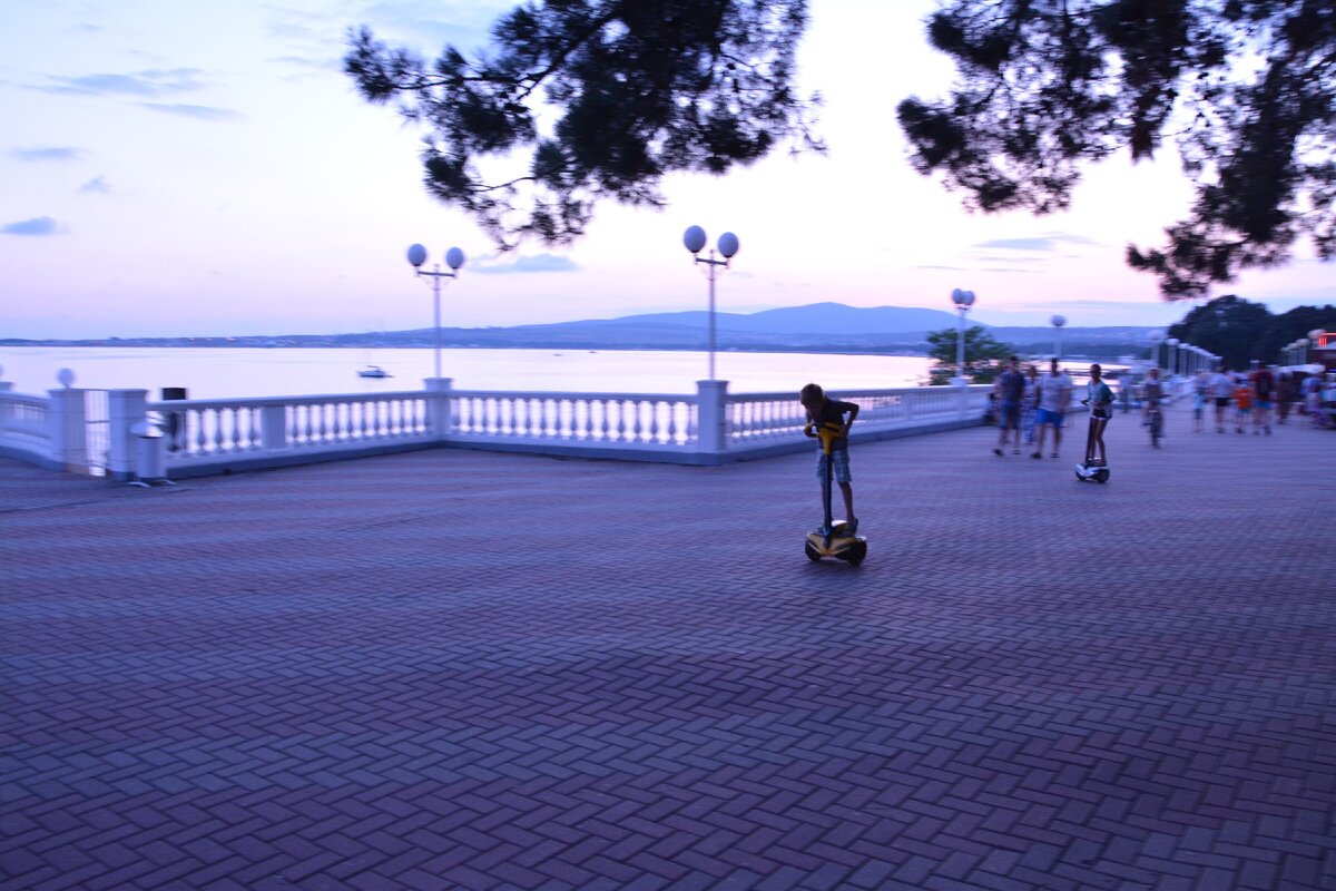 На набережной .личное фото автора