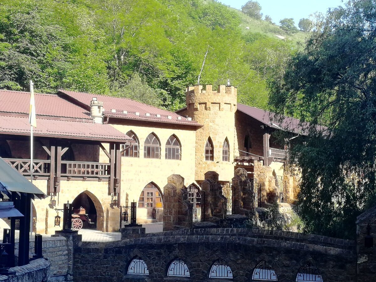 Замок коварства и любви (фотография с просторов интернета) 