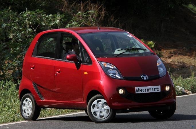 Компакт-хэтчбек Tata GenX XE Nano