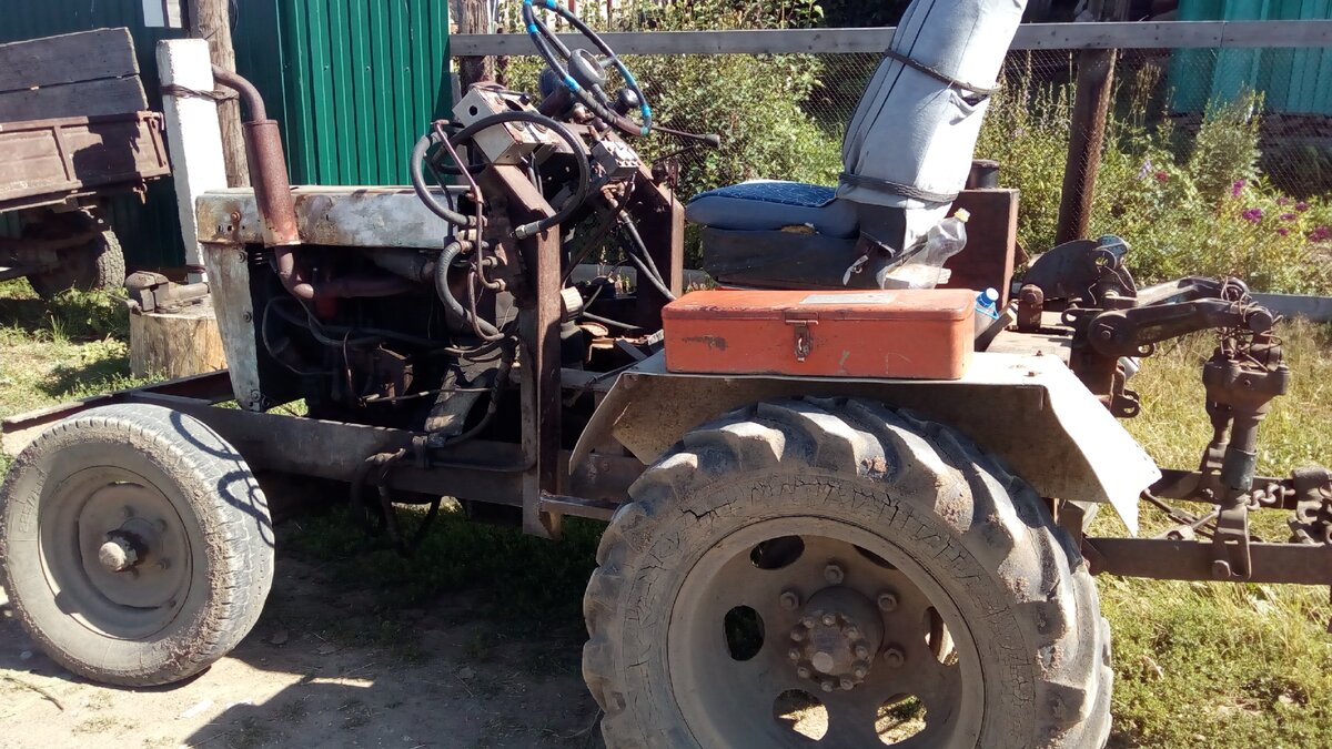 Трактор с граблями для уборки сена (39 фото)