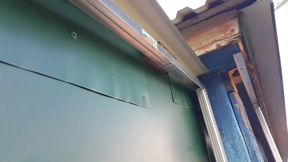 маленький выпуск кровли