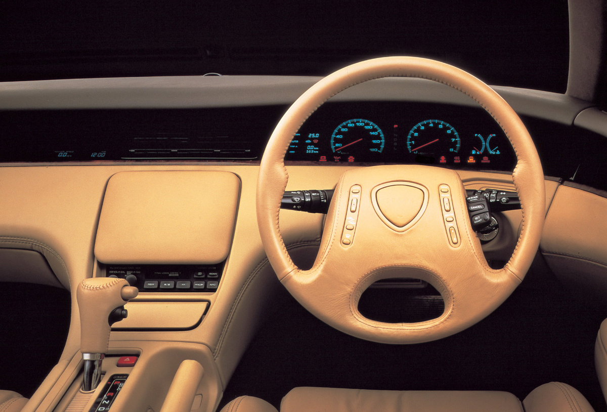 субару фуджи хеви. авто с двумя рулями. японские парикмахерские в японии. японские спорткары. Nissan fuga y50 салон.