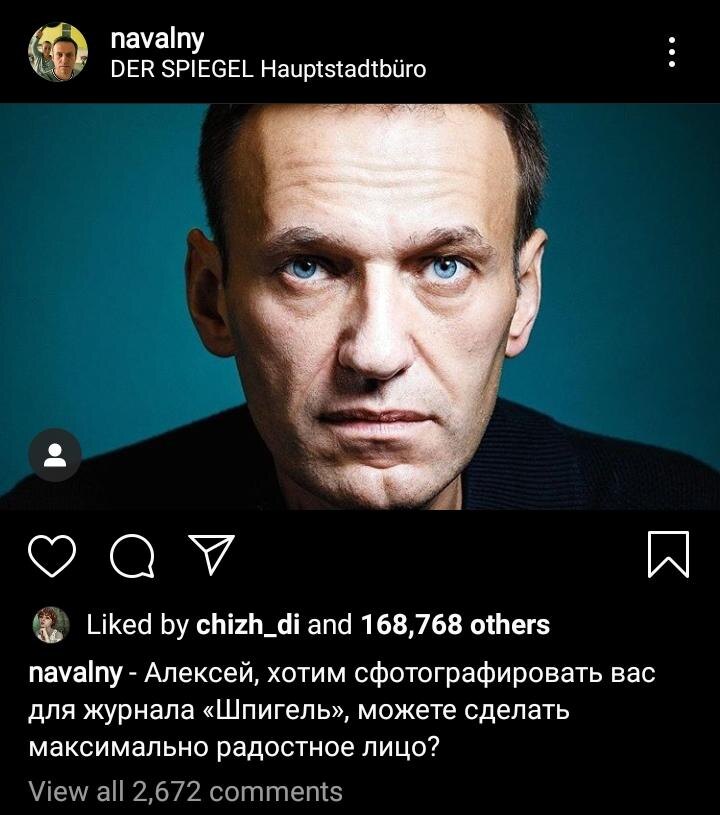 Зрители уже собрались. И аплодируют.