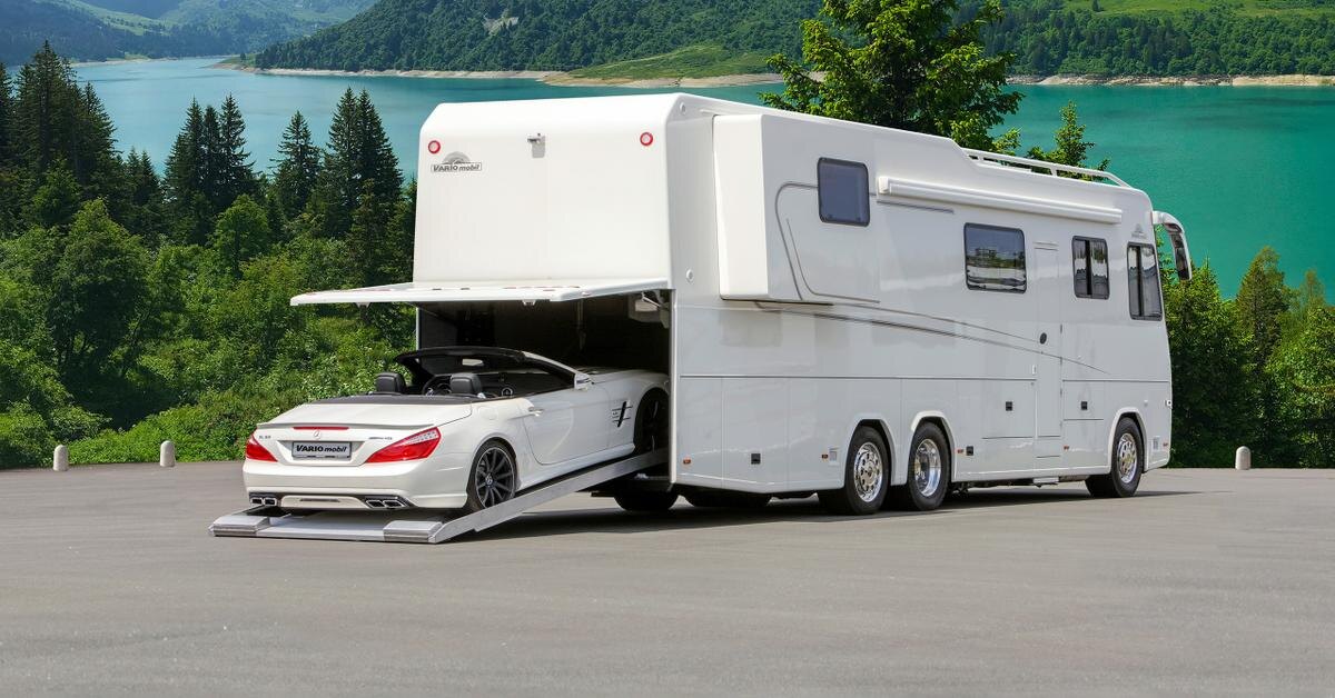 Впечатляет! Машина внутри машины?!