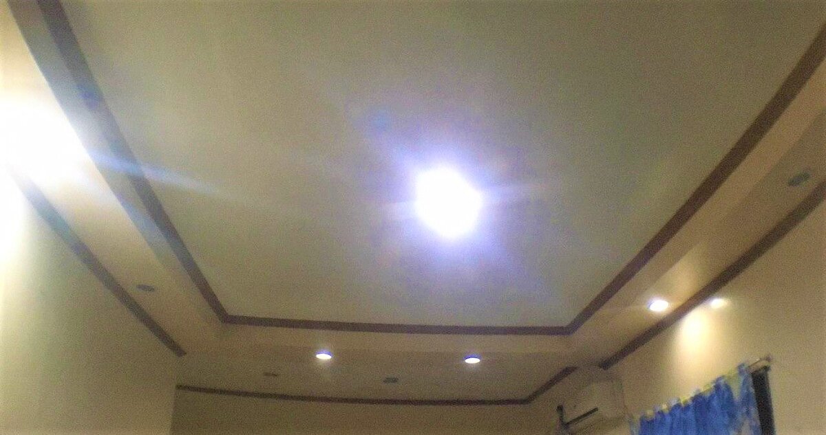 Как видите, на фотографии горит только часть. Сейчас объясню почему...