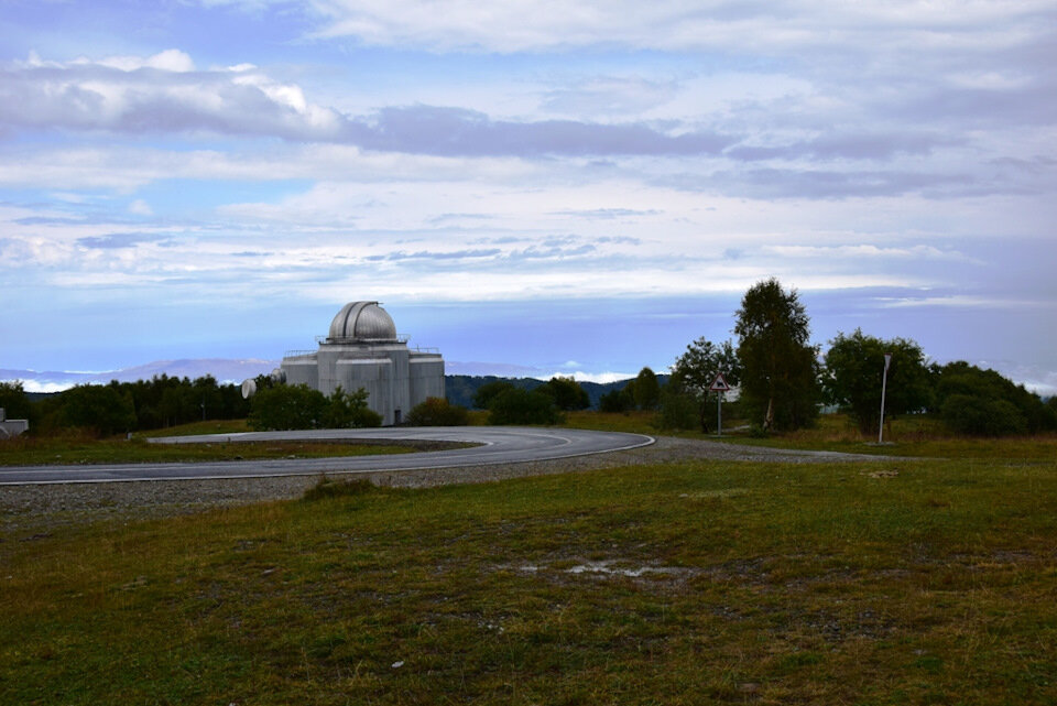Прогуляемся в обсерваторию недалеко от Архыза