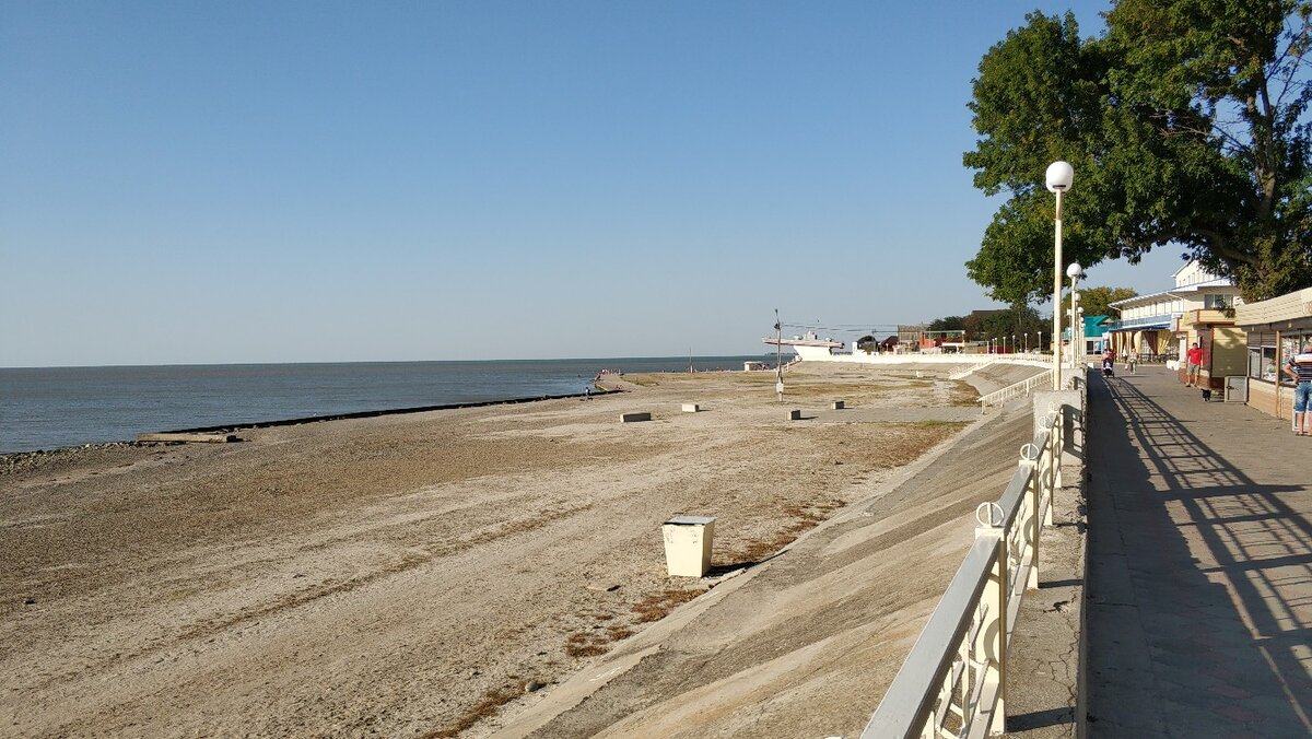 Приморско ахтарск центральный пляж