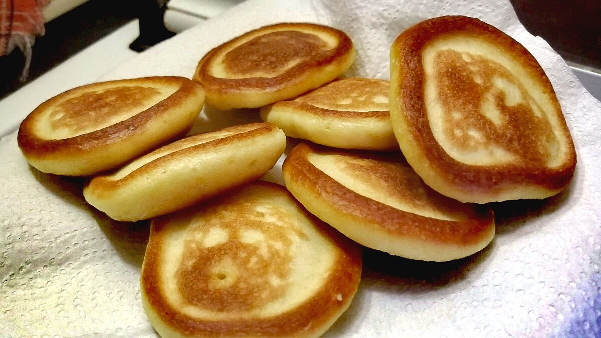 почему оладьи получаются резиновыми. почему оладьи получаются резиновыми. татарские оладьи коймак. остались оладьи что из них можно приготовить. как приготовить пышные оладьи на кефире чтобы не оседали.