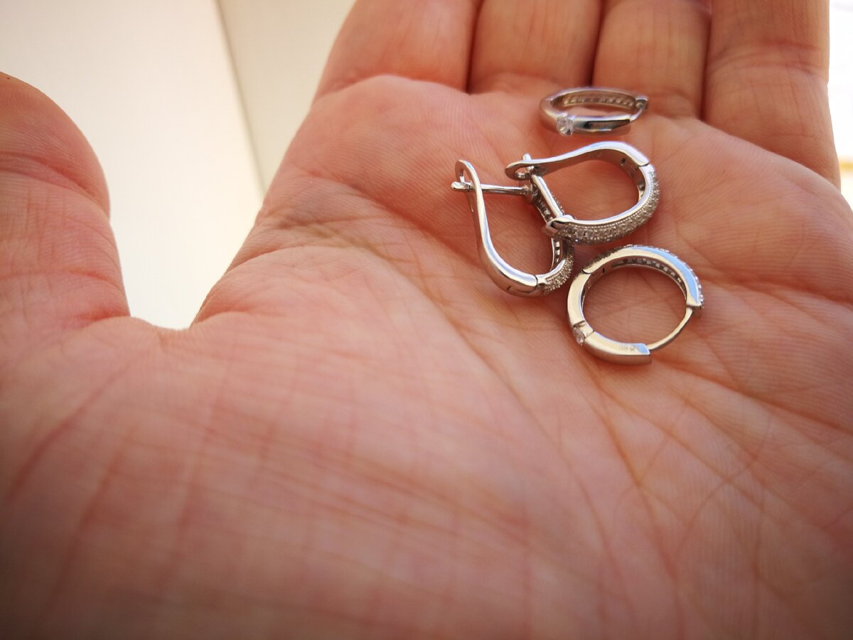 Из этих сережек не все сохранились ((