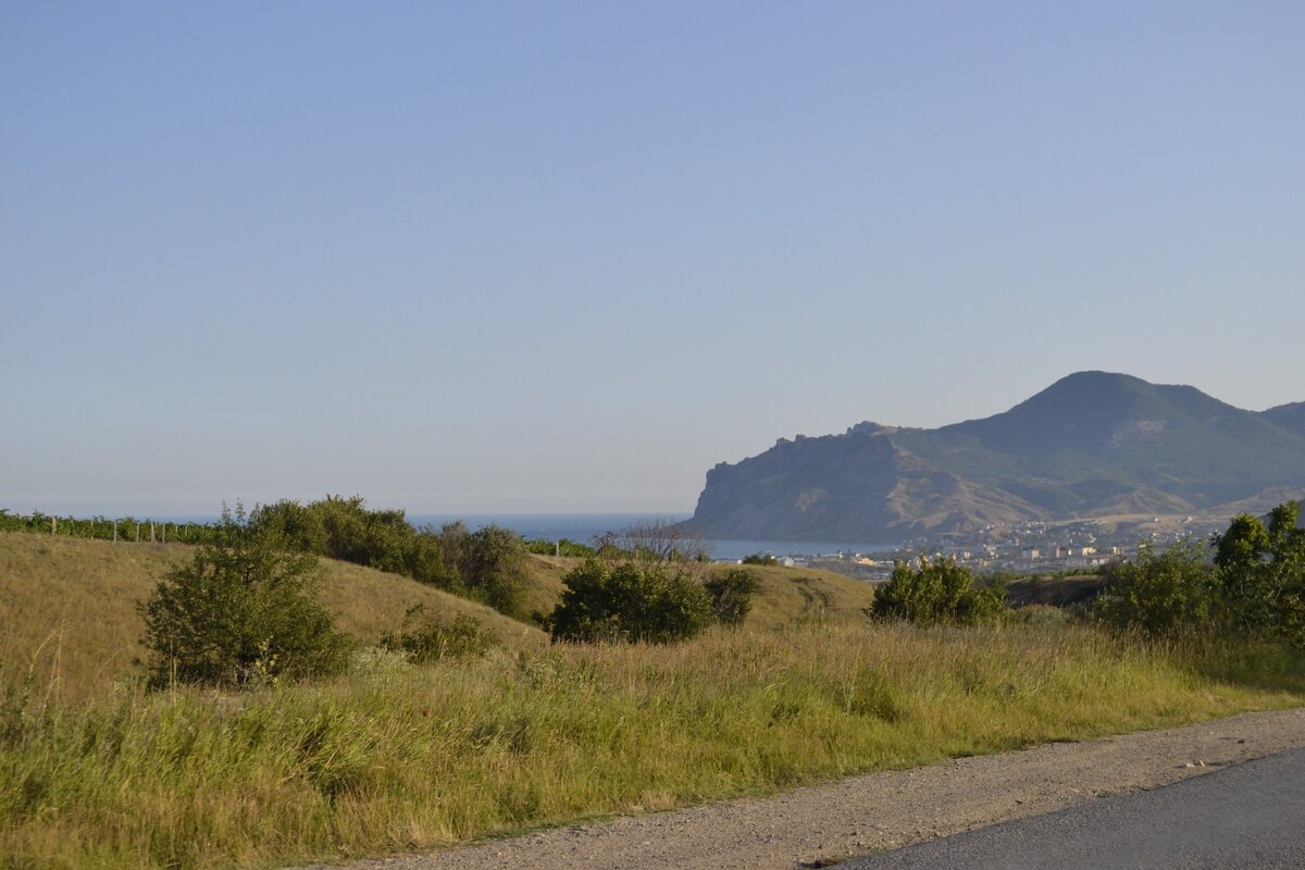 В дали виднеется Коктебель! 