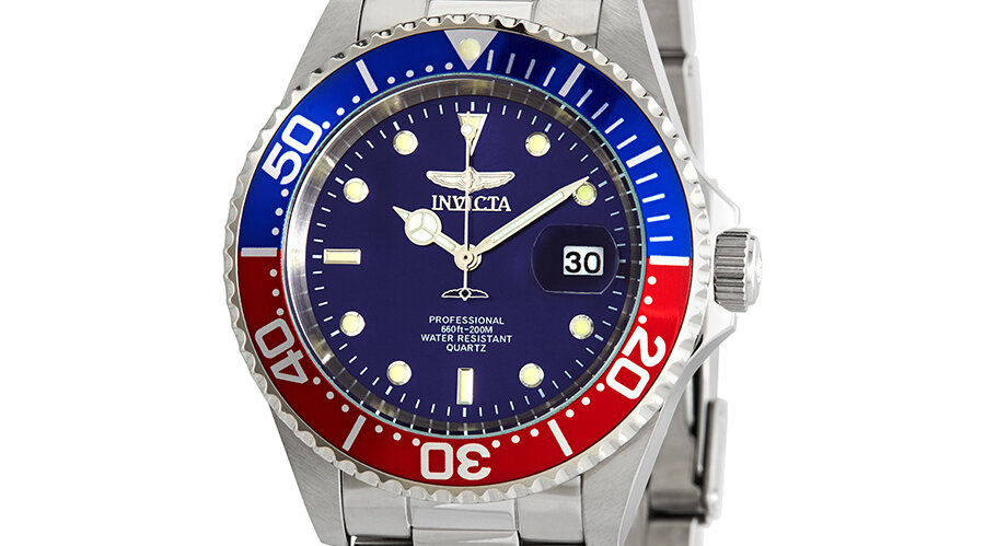 Безелю "Пепси" уже лет 70: впервые он появился в 1950-х в модели Rolex GMT-Master, а потом почти каждый уважающий себя часовщик, который презентовал "дайверские модели" часов считал хорошим тоном...-4