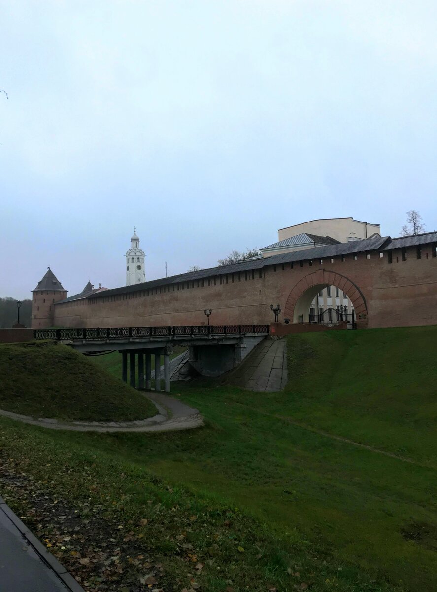 мост , ведущий к сердцу кремля.
