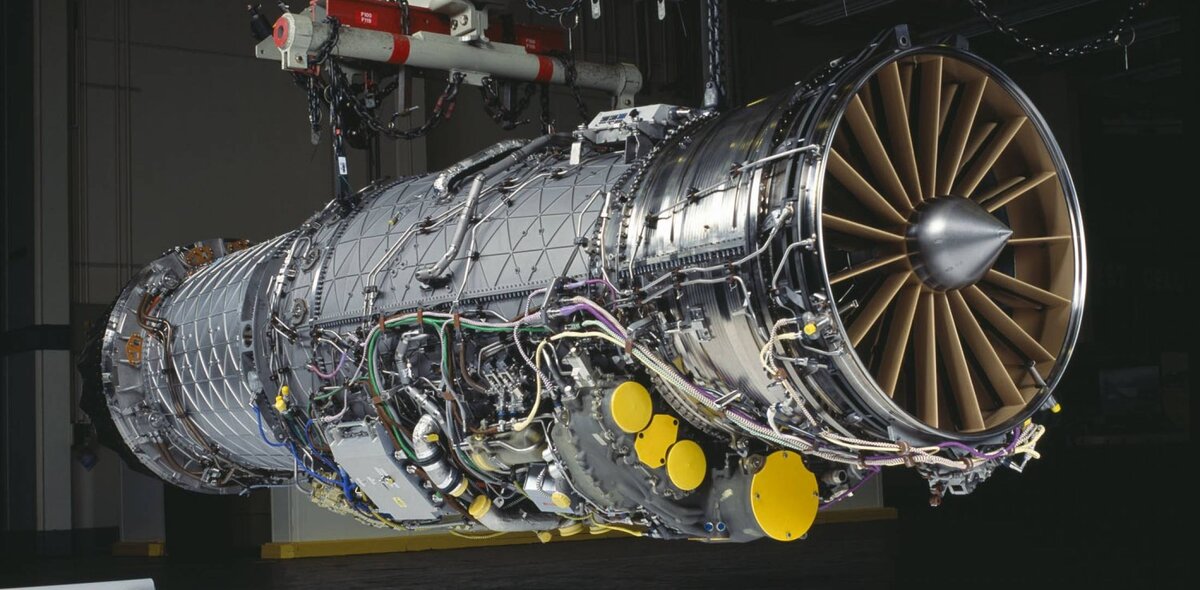 Мотор истребителя. Pratt & Whitney f135. Двигатели Pratt Whitney реактивные. F135 двигатель. The Pratt & Whitney f135 engine.