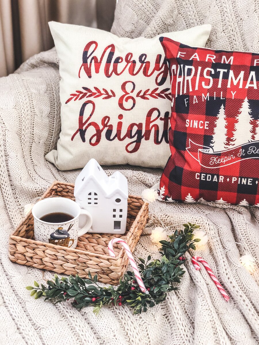 В этом году я планирую разбавить свою  бело-серебристую гамму красным цветом!