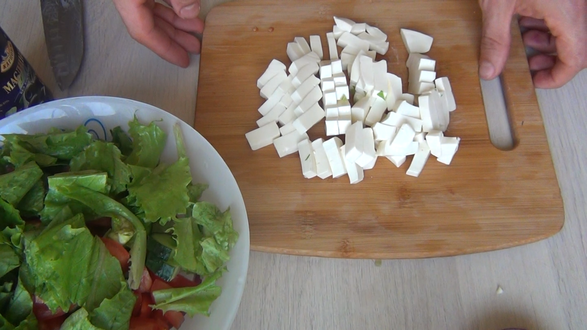 Греческий 🥗салат - классический рецепт, пошагово в домашних условиях! |  Вкусные и простые рецепты! | Дзен