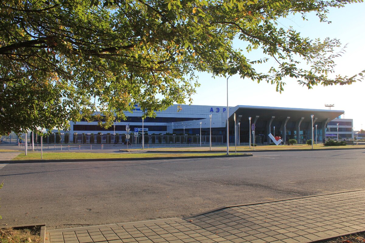 Аэропорт Минеральных Вод. Фото автора, добиралась туда как раз "Победой"