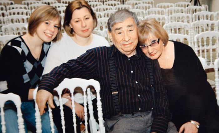 Имея непростой характер, он 60 лет был счастлив в браке. Михаил Светин6