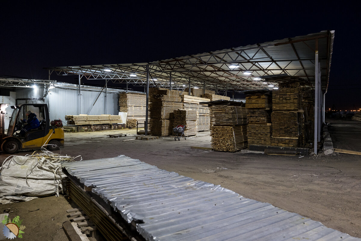 Навес для готового (и не совсем) пиломатериала