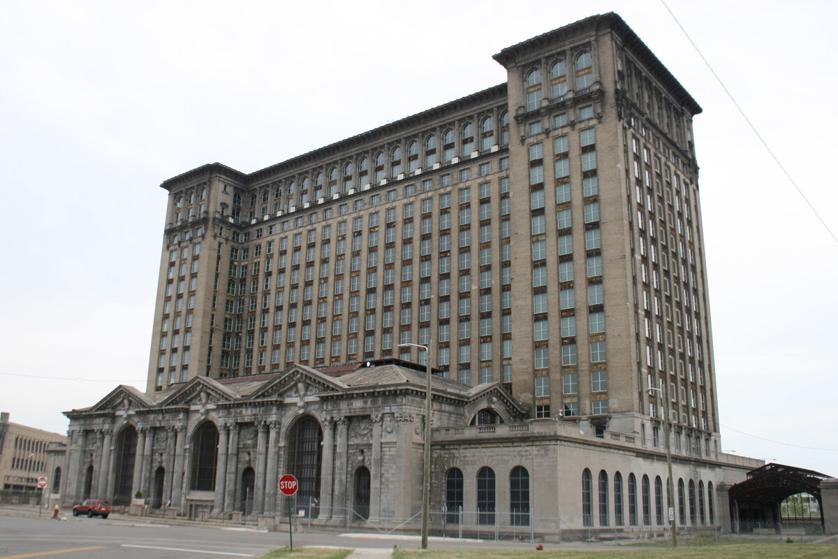 Заброшенный вокзал в Детройте