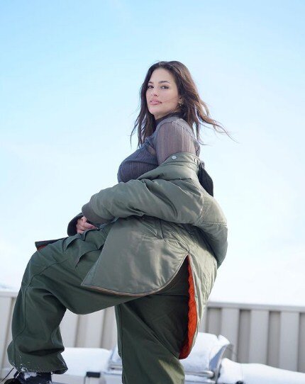Источник: https://www.instagram.com/ashleygraham/