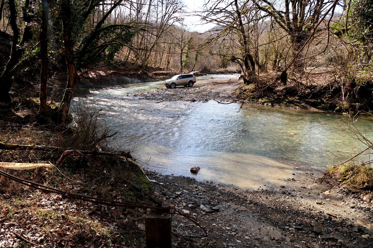 Переправа через горную речку
