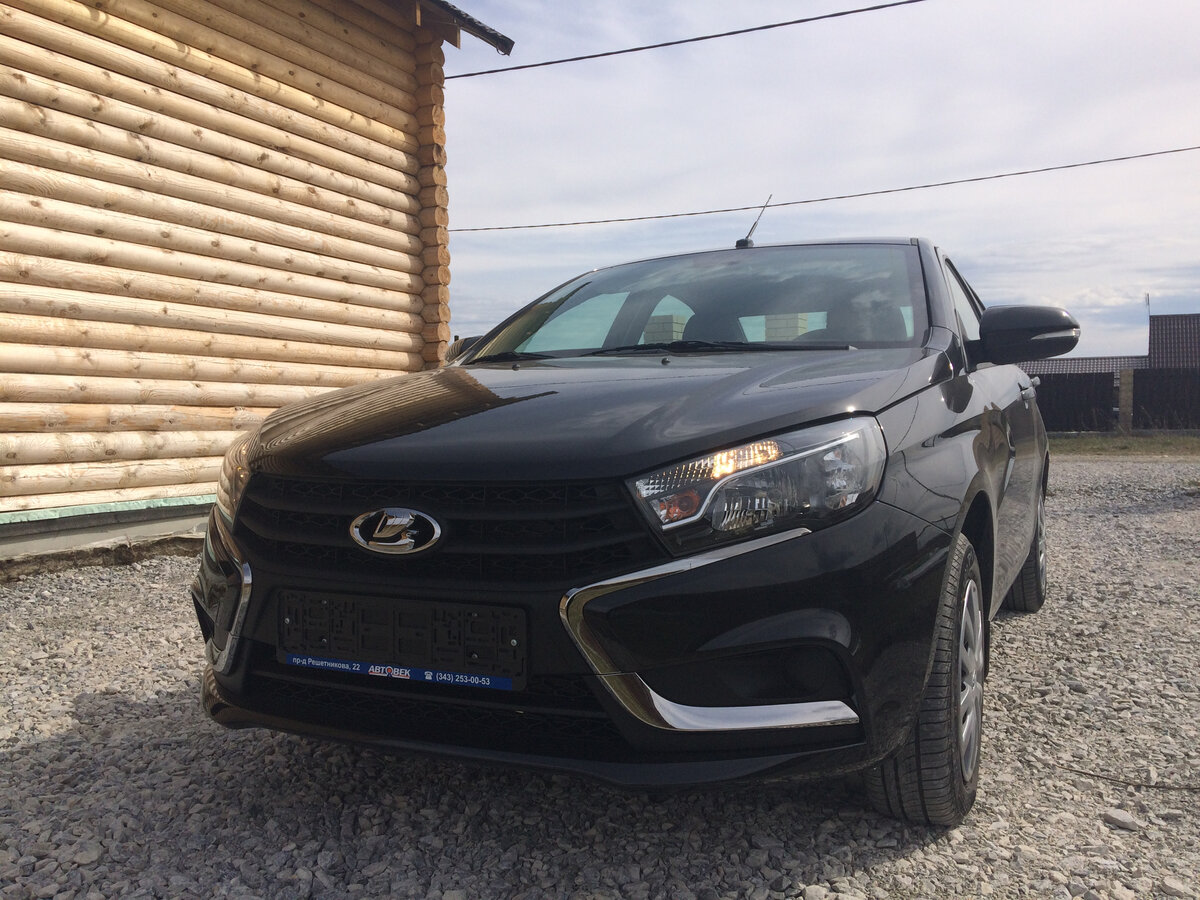 Еще без номеров, а уже у дома)