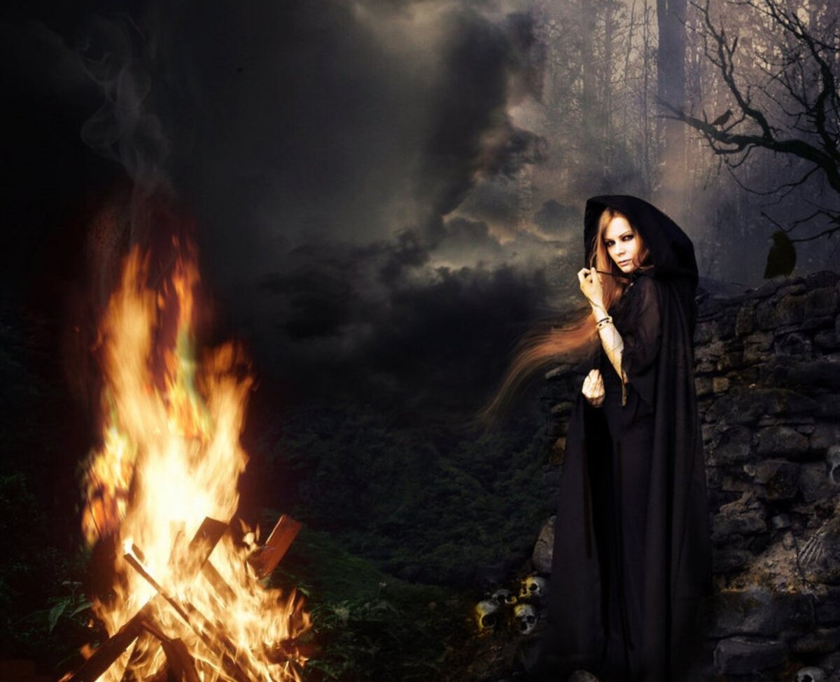 Черная магия самые сильные. Красивая ведьма. Девушка ведьма. Красивая колдунья. Ведьма фото.