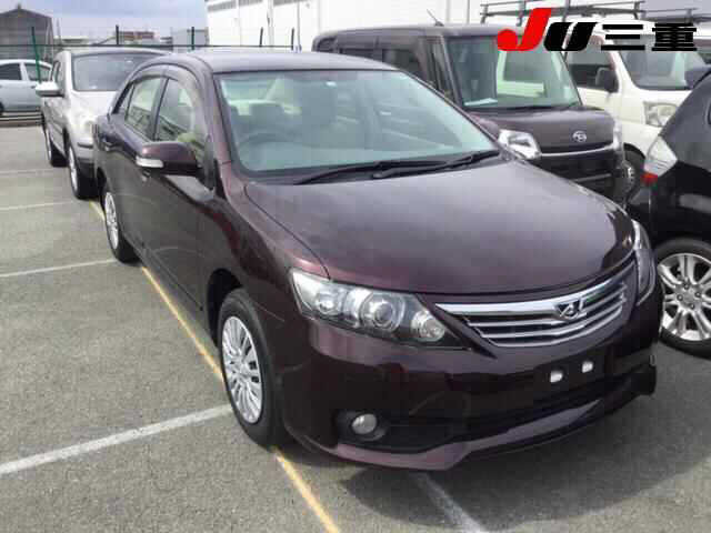 Фото аукционного дома JU. Листайте галерею.