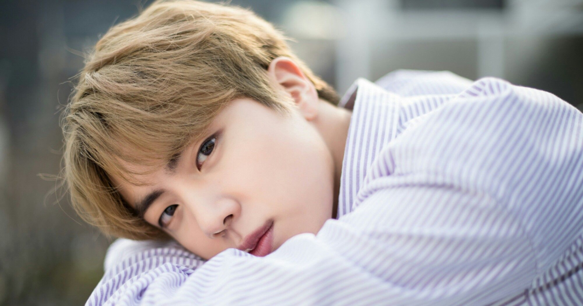 Бтс сок. Jin BTS. Jin BTS 2019. Kim Seok Jin BTS.