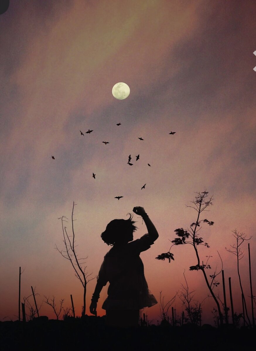 Моменты Луны без курса – это действия без результата. Нет, дела не замирают и даже не замедляются, но вы совершенно теряете всякое влияние на них. Все движется по инерции. На первый взгляд – не самая страшная ситуация.
⠀
Все привычные, рутинные дела как шли, так и идут. Другое дело – дела важные. Начать их на Луне без курса, значит с высокой степенью вероятности обречь на провал.
⠀
Есть несколько правил, позволяющих определить, какие дела не следует начинать на Луне без курса.
⠀
✅Во-первых, как уже упоминалось, это дела важные и новые. Что значит новые? Значит, вы это делаете действительно впервые.
⠀
✅Во-вторых, Луна без курса имеет значение только для ощутимого и измеримого. Финансовые и торговые сделки, крупные покупки, свадьбы, собеседования, важные медицинские вмешательства… нет, операция, конечно, состоится, и даже сделка может быть совершена, но вот результат может быть самым неожиданным. Встречаться с друзьями, размышлять, планировать, работать с информацией можно, не обращая внимания на Луну без курса.
⠀
✅В-третьих, Луна без курса – сильный, но отнюдь не единственный астрологический фактор. Если ваши планы на сто раз выверены, все учтено, подстраховано, и никаких неожиданностей нет и быть не может – не отказывайтесь от новой возможности! Но если вы понимаете, что в новом деле что-то зависит от случайности, удачи, стечения обстоятельств, то знайте – они будут не в вашу пользу.                                                                                Сохраняй пост, чтобы не накосячить, и помни, твой нехолостой ❤️ заряжен на удачу. Твоя #ведьмаблогер #Вася.                        
⠀
Фазы луны в марте 2022 

🌒 Убывающая Луна: 1 марта;
🌙  Новолуние: 2 марта; 
🌒Растущая Луна: с 3 по 17 марта; 
🌕Полнолуние: 18 марта;
🌘Убывающая Луна: с 19 по 31 марта.                                                       Луна без курса в марте 2022 г.
⌚Время Мск.

✔️01.03 05:01 — 01.03 23:53; 
✔️04.03 00:45 — 04.03 03:52;
✔️06.03 07:02 — 06.03 11:00;
✔️08.03 17:35 — 08.03 21:40;
✔️10.03 19:43 — 11.03 10:24; 
✔️13.03 18:44 — 13.03 22:32; 
✔️15.03 13:56 — 16.03 07:59;
✔️18.03 11:11 — 18.03 14:26;
✔️20.03 15:40 — 20.03 18:44; 
✔️22.03 19:01 — 22.03 21:59;
✔️24.03 15:59 — 25.03 00:54;
✔️27.03 02:51 — 27.03 03:55;
✔️28.03 17:11 — 29.03 07:32;
✔️31.03 09:37 — 31.03 12:30. 