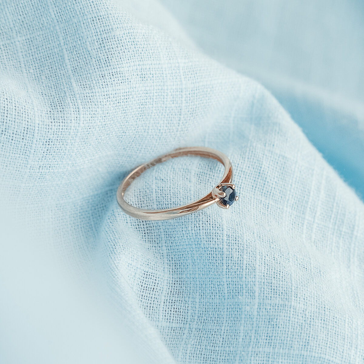 Кольцо с сапфиром. Арт.: 094401_01_01_000_0161