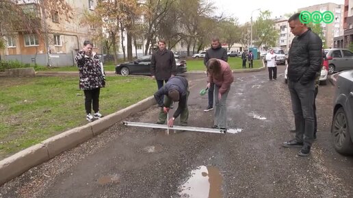 Дом в Черниковке сдали еще в далеком 2006 году, вот только территорию вокруг так и не облагородили