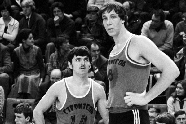 Александр Сизоненко (справа). 
Фото: Игорь Уткин / ТАСС