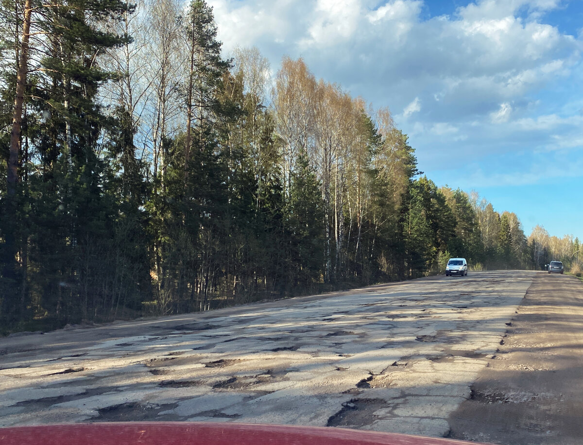 Углич: милый городок с копией картины Рафаэля в окружении ужасных дорог |  Где была, что видела? | Дзен