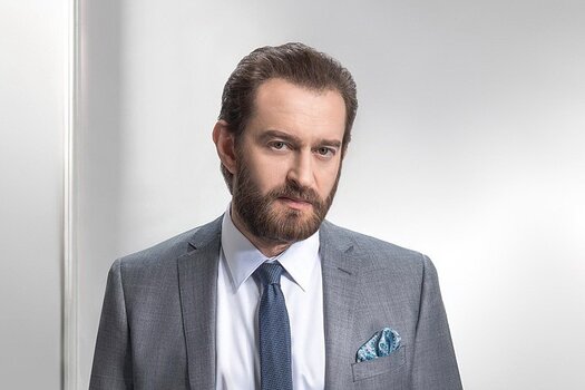 
Константи́н Ю́рьевич Хабе́нский (род. 11 января 1972, Ленинград, СССР) — советский и российский актёр театра, кино, телевидения, озвучивания и дубляжа, кинорежиссёр, сценарист, продюсер, общественный деятель; народный артист Российской Федерации (2012), лауреат Государственной премии Российской Федерации (2019). С 28 октября 2021 года — художественный руководитель-директор Московского Художественного театра имени А. П. Чехова.


                            Имя при рождении:
Константин Юрьевич Хабенский
                                 Дата рождения:
11 января 1972 (50 лет)
                                Место рождения:
Ленинград, РСФСР, СССР
                                  Гражданство:
 СССР
 Россия
                                      Профессия:
актёр, кинорежиссёр, сценарист, продюсер, общественный деятель
                                       Карьера:
1989 — н. в.