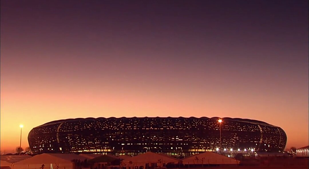 Стадион "Соккер сити" в день финала 