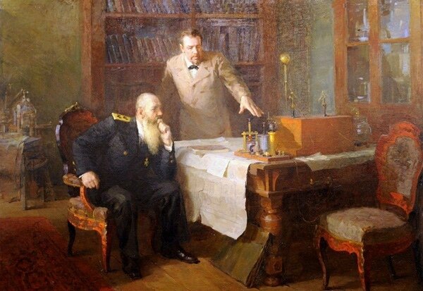 Автор Сорокин И.С. "А.С. Попов демонстрирует адмиралу С.О. Макарову радио приёмник" .