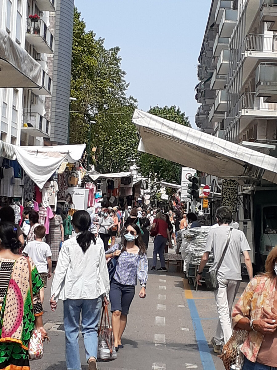 Рынок в центре Местре