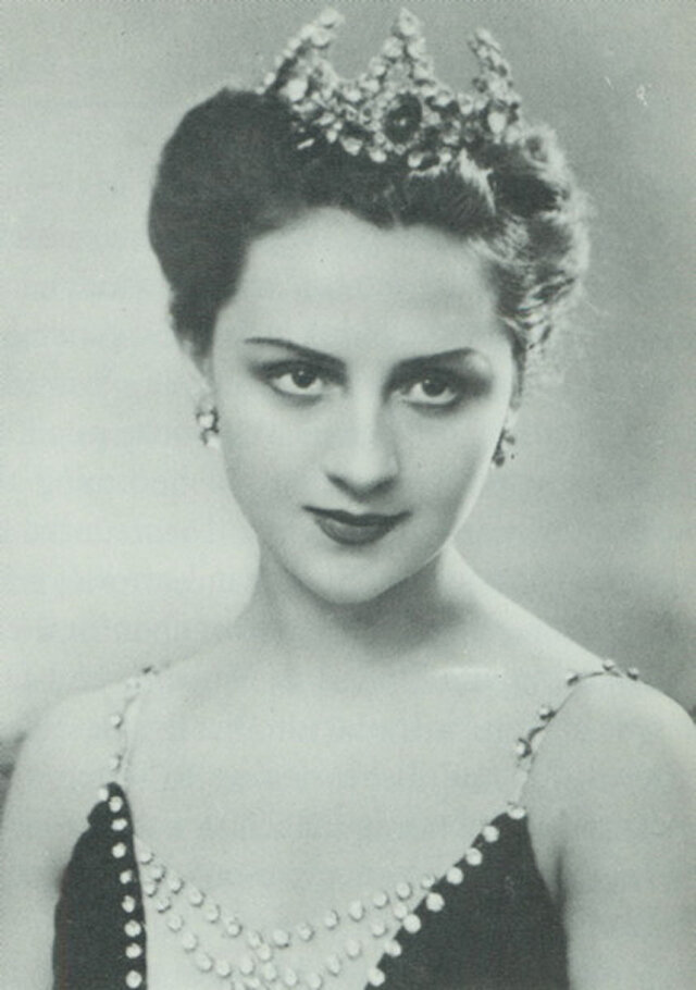 Алла Шелест - Одетта, "Лебединое озеро", 1938 год. Фото с сайта peoplelife.ru