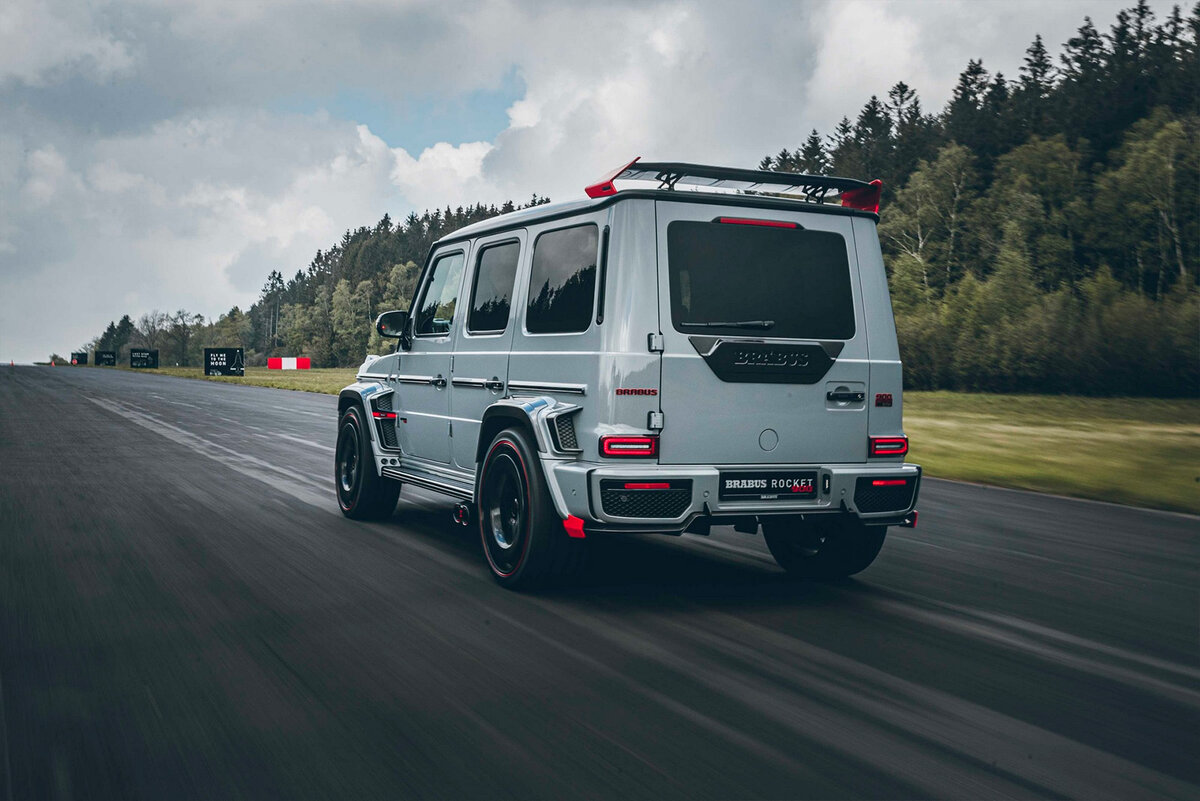 Mercedes Benz g class Brabus 900