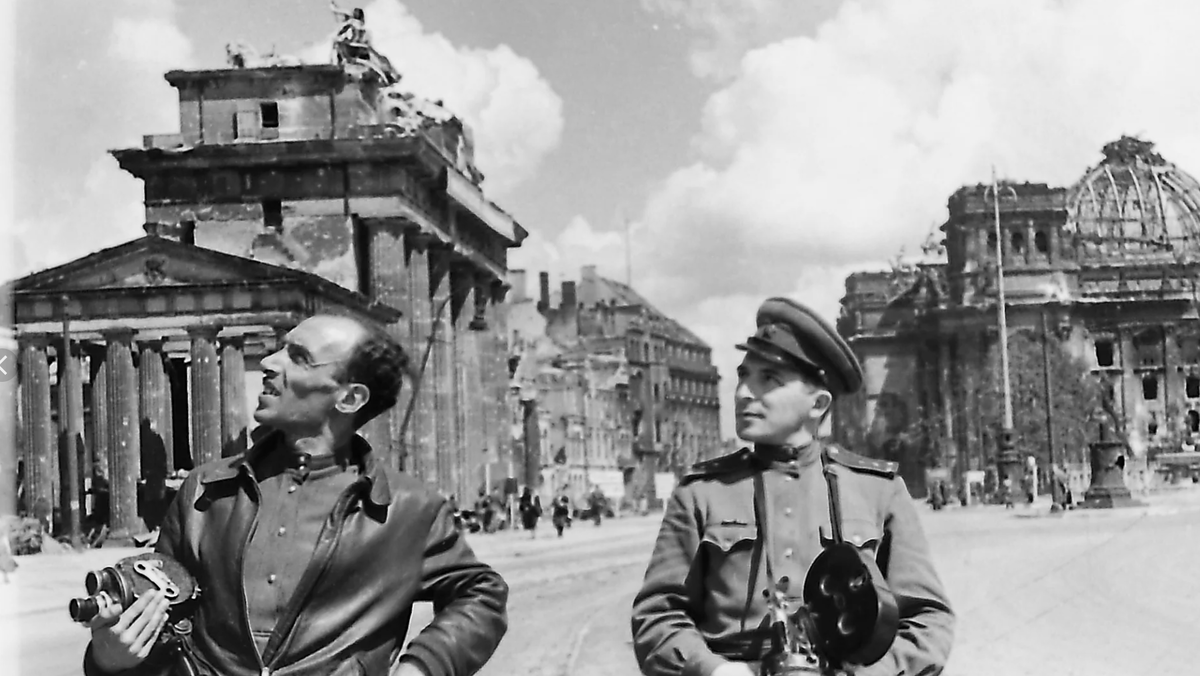 Берлин 1945г.   —   источник:https://www.interior.ru