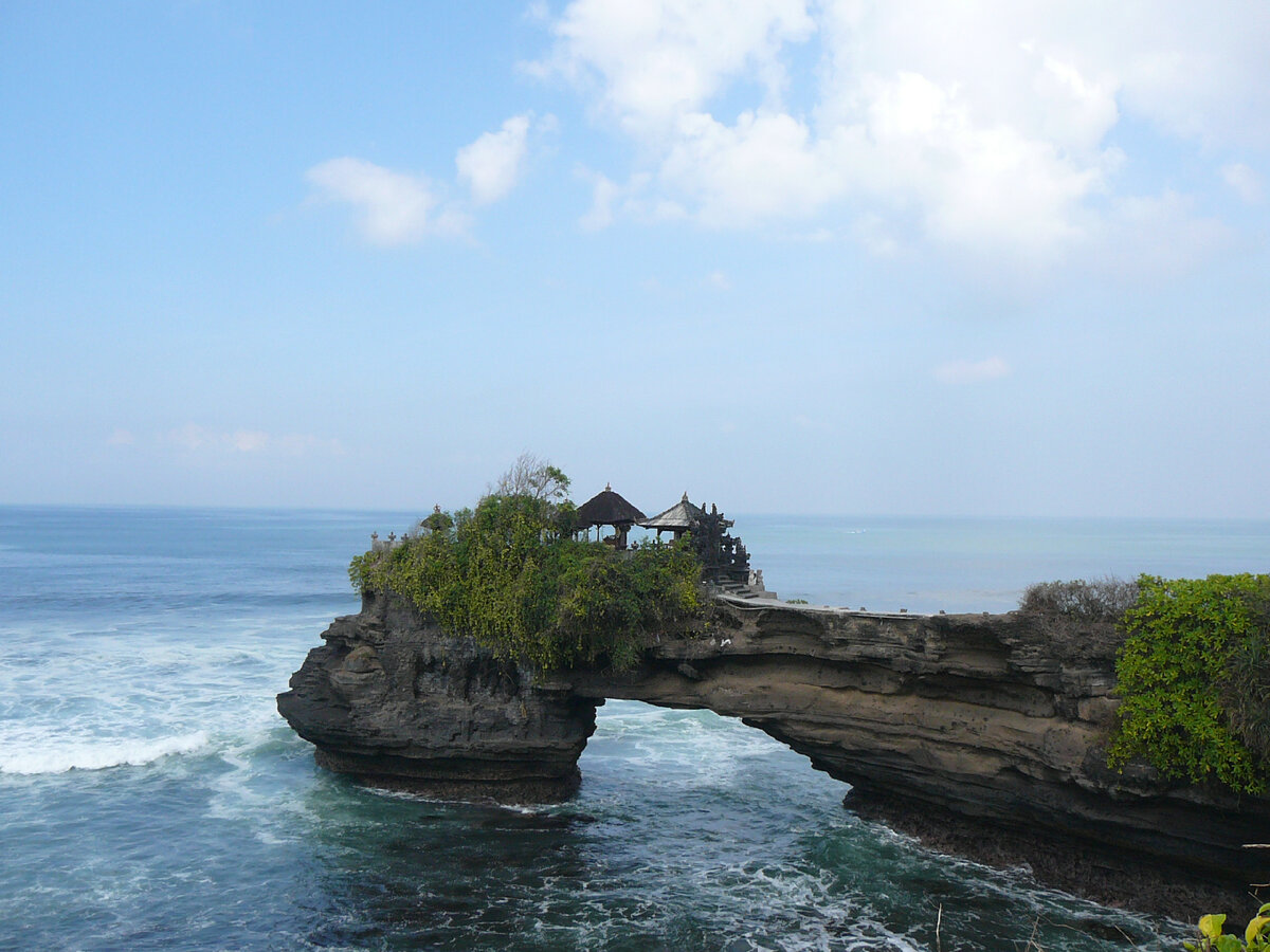 Уединение, одиночество, созерцание, остров.